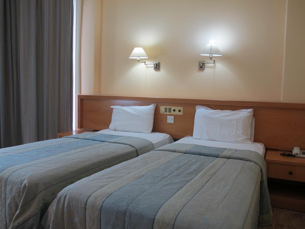 Flamingo Beach Hotel Larnaka Exterior foto