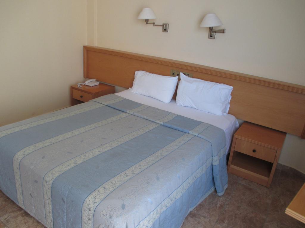 Flamingo Beach Hotel Larnaka Exterior foto