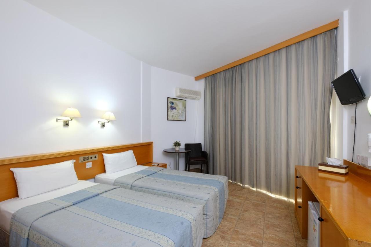 Flamingo Beach Hotel Larnaka Exterior foto